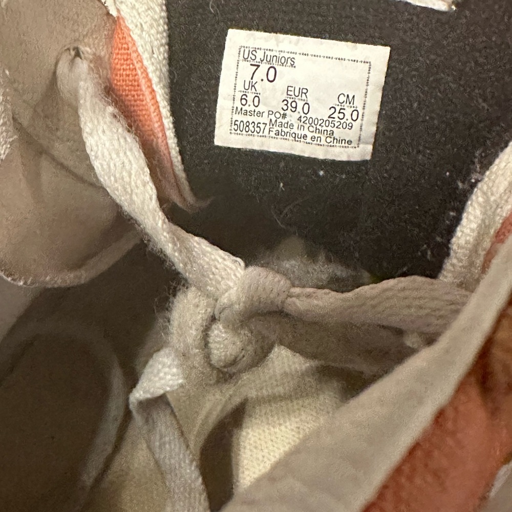 Vans - Picture 4 of 4